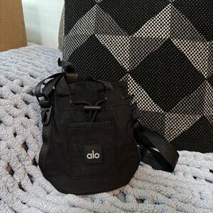 NWT ALO Yoga Bucket Bag